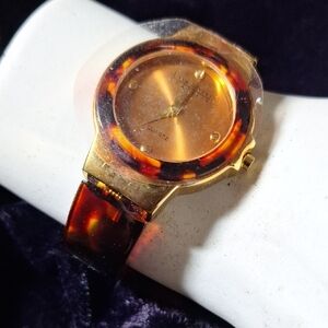 Joan Rivers Gold and Brown Smartwatch with Classic Design